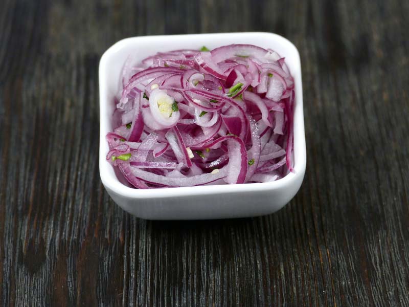 Лук маринованный